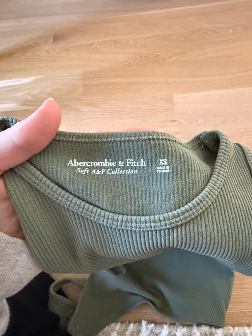 Abercrombie and fitch soft collection bodysuit army green - Picture 2 of 3